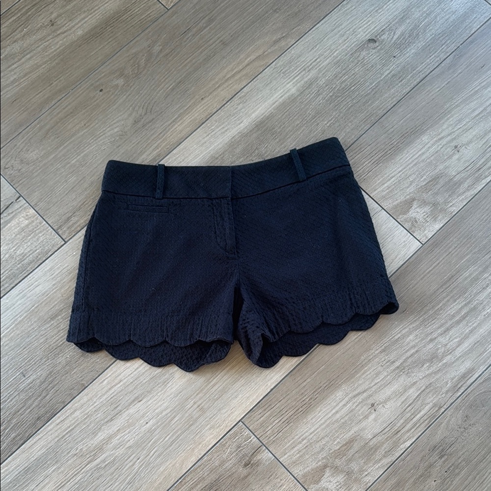 LOFT Black Scalloped Hem Women's Shorts